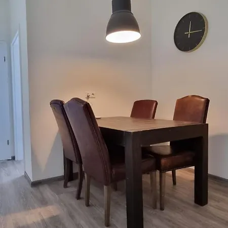 Dreibettzimmer Blau In Zentraler Lage Hostel *