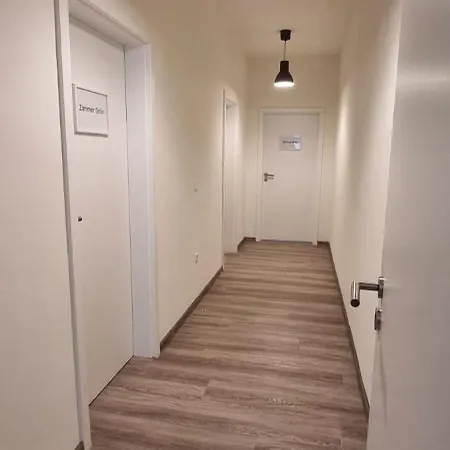 Dreibettzimmer Blau In Zentraler Lage Bremen