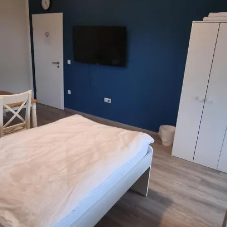 Dreibettzimmer Blau In Zentraler Lage *